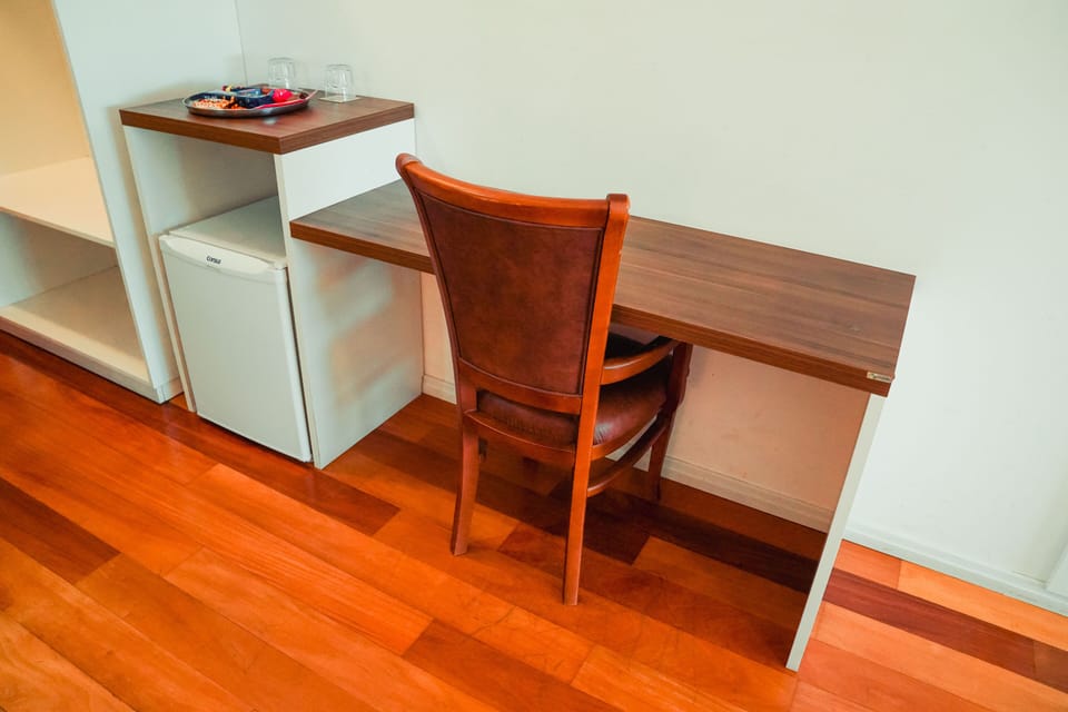 Minibar, blackout drapes, free WiFi, bed sheets