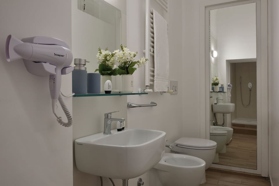 Suite | Bathroom