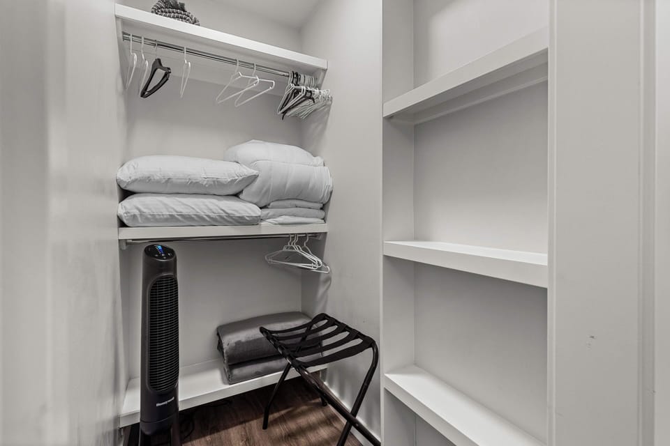 Townhome, Mountain View | 4 bedrooms, WiFi (free)