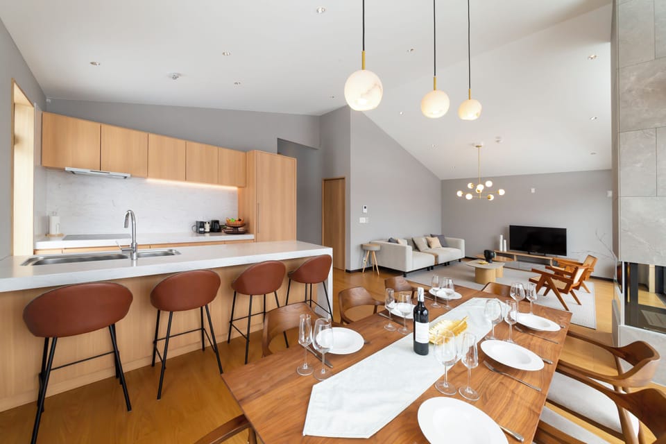 Luxury Chalet | In-room dining