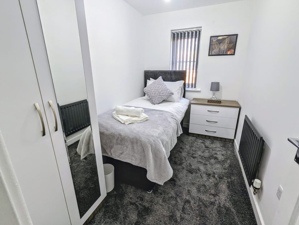 House | 4 bedrooms, iron/ironing board, free WiFi, bed sheets