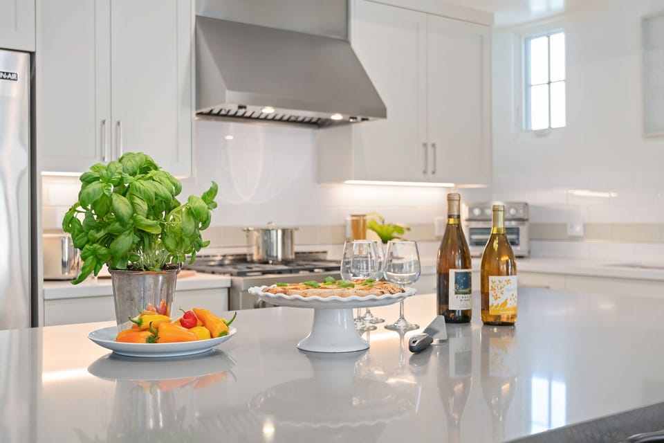 Ample space for hosting and serving up your favorite meals!