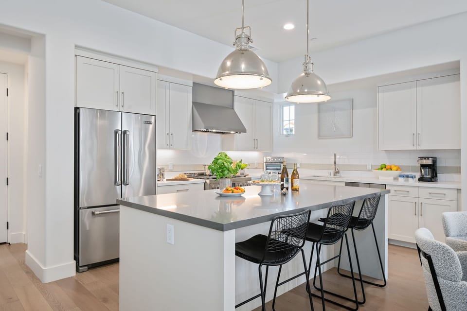 The large kitchen island is so great, beautiful and practical!