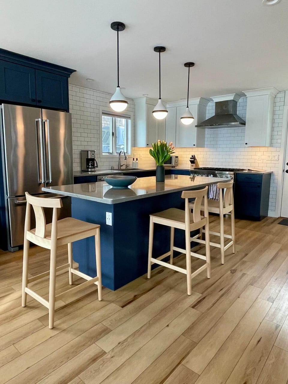 Kitchen, island seating for 4.