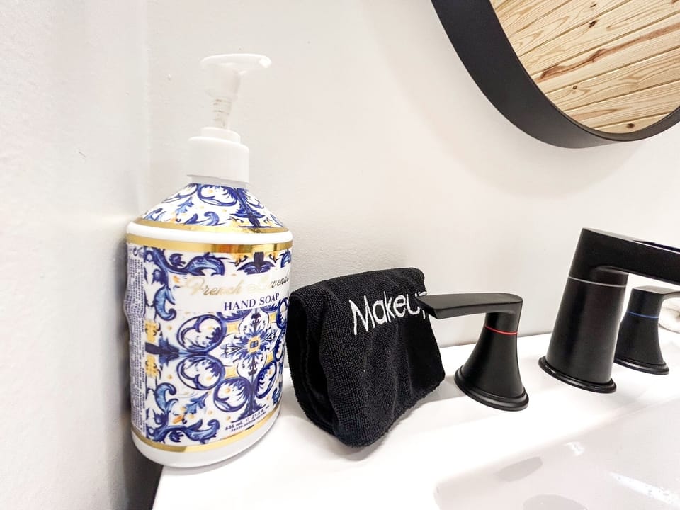 Bathroom amenities