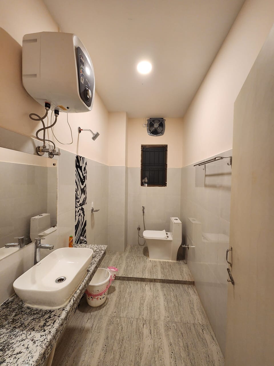 Classic Single Room | Bathroom | Shower, free toiletries, towels, soap