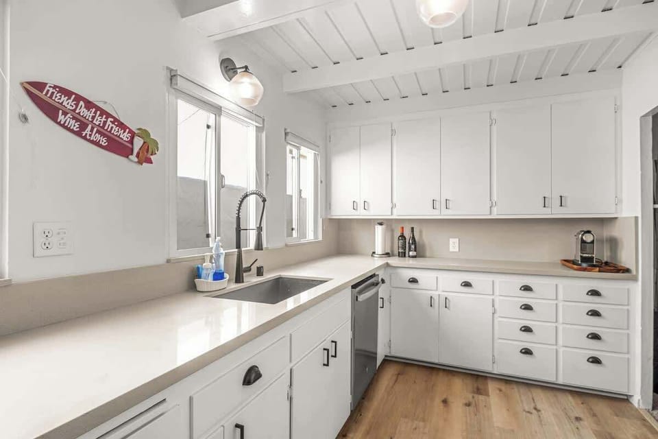 Kitchen | Deep Sink | Dishwasher | Coffee Maker