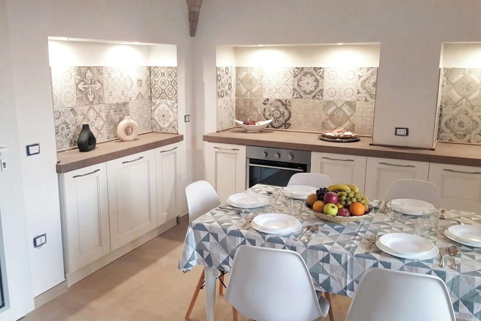 Family Villa, 2 Bedrooms, Terrace (Villa Pescoluse with Private Pool and) | Dining