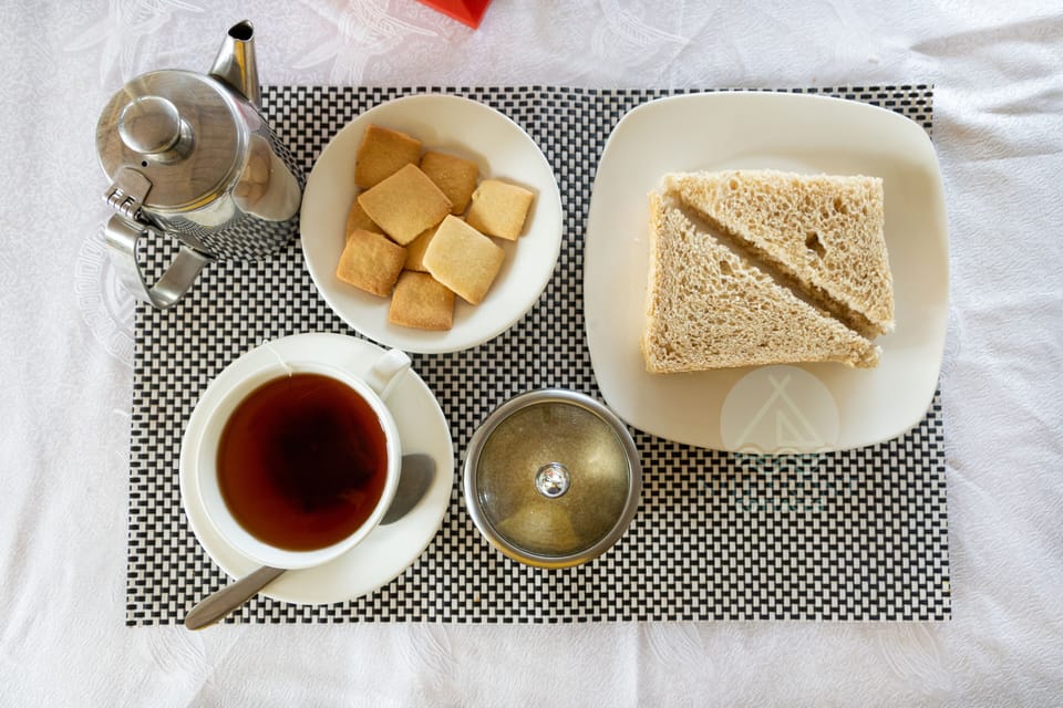 Free daily English breakfast
