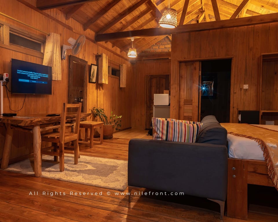 Deluxe Double Room, Balcony, Lake View | Free WiFi