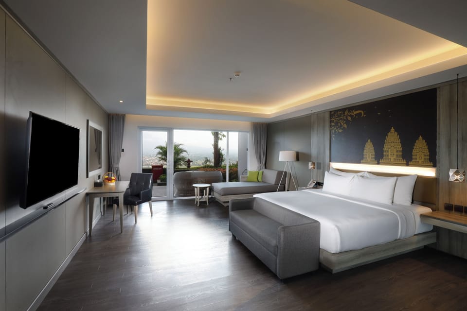 Premium bedding, down comforters, Select Comfort beds, in-room safe