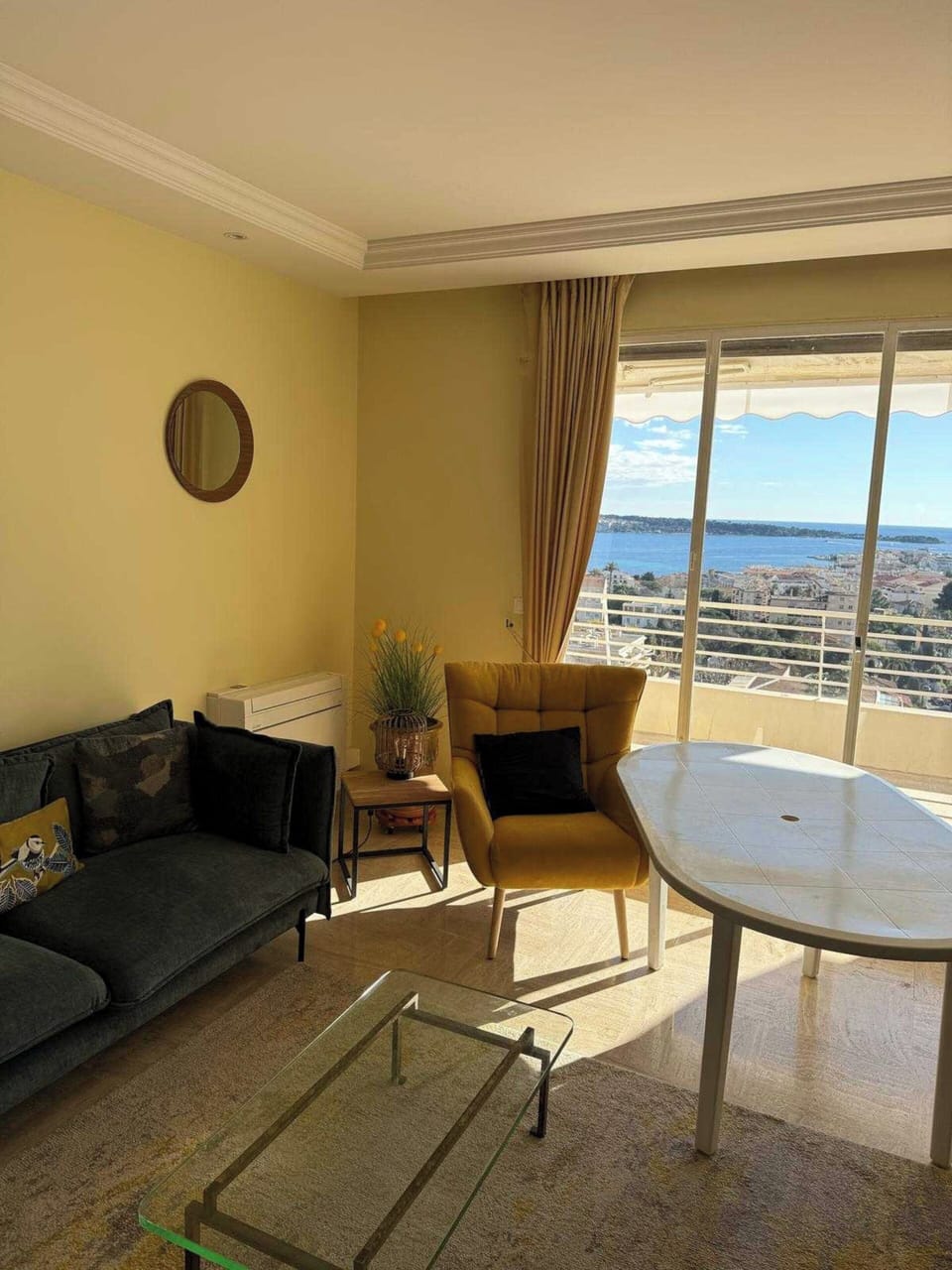 Apartment | Living area