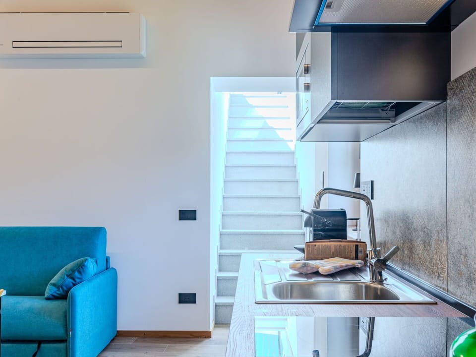 Interior Design, Flooring, Furniture, Wall, Wood, Floor, Room, Ceiling, Kitchen, Lighting