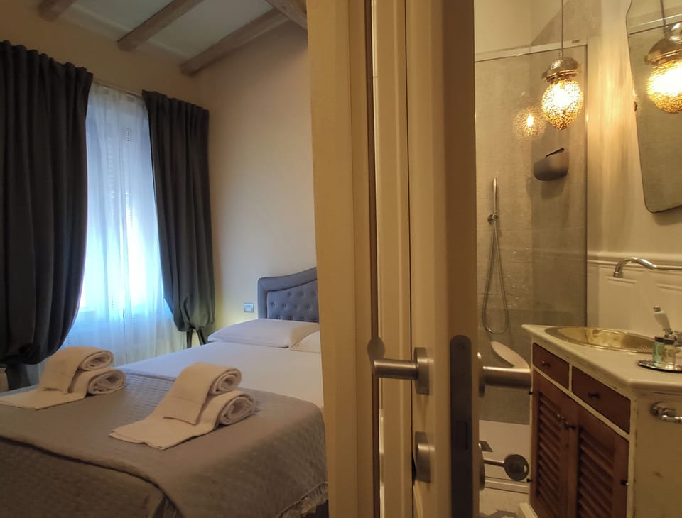 Standard Room, City View | WiFi (free)