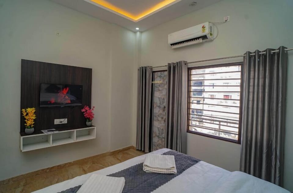 Deluxe Room, 1 Double Bed, Hill View, Mountainside | Free WiFi