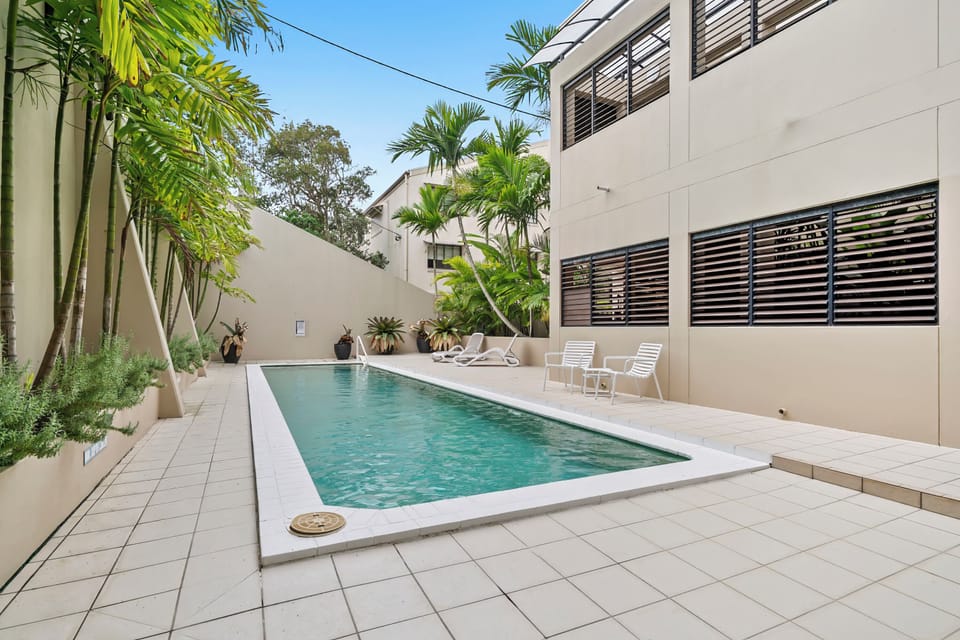 Shared complex 12.5m pool
