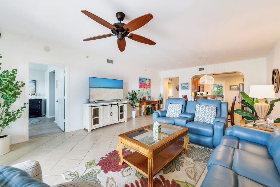 Fabulous Accommodations at Bella Lago 532