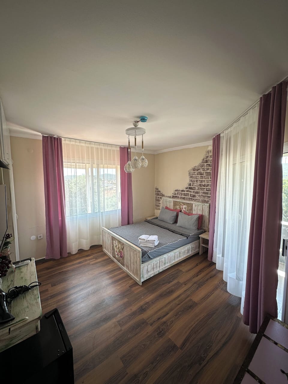 Comfort Double Room | Soundproofing, iron/ironing board, free WiFi