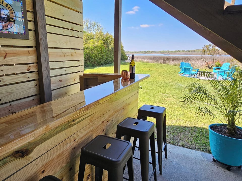 Outdoor Bar