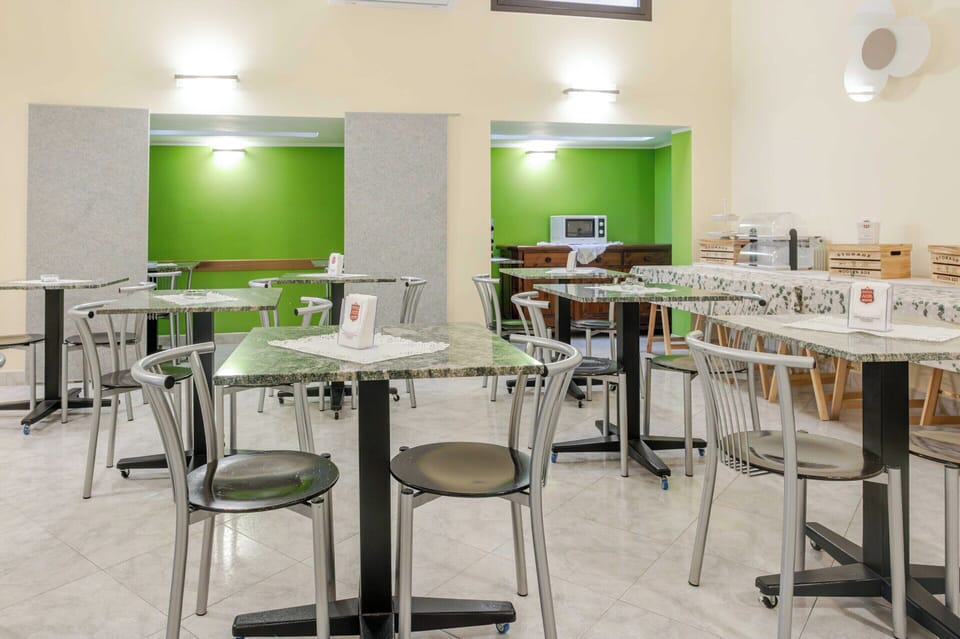 House | Dining