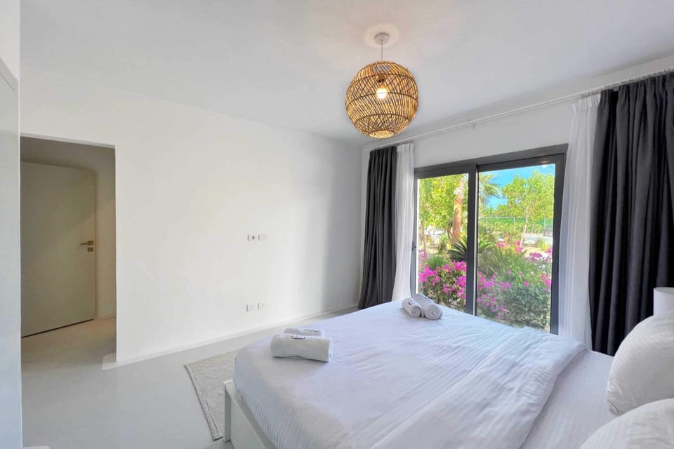 Basic Apartment | 1 bedroom, laptop workspace, iron/ironing board, bed sheets