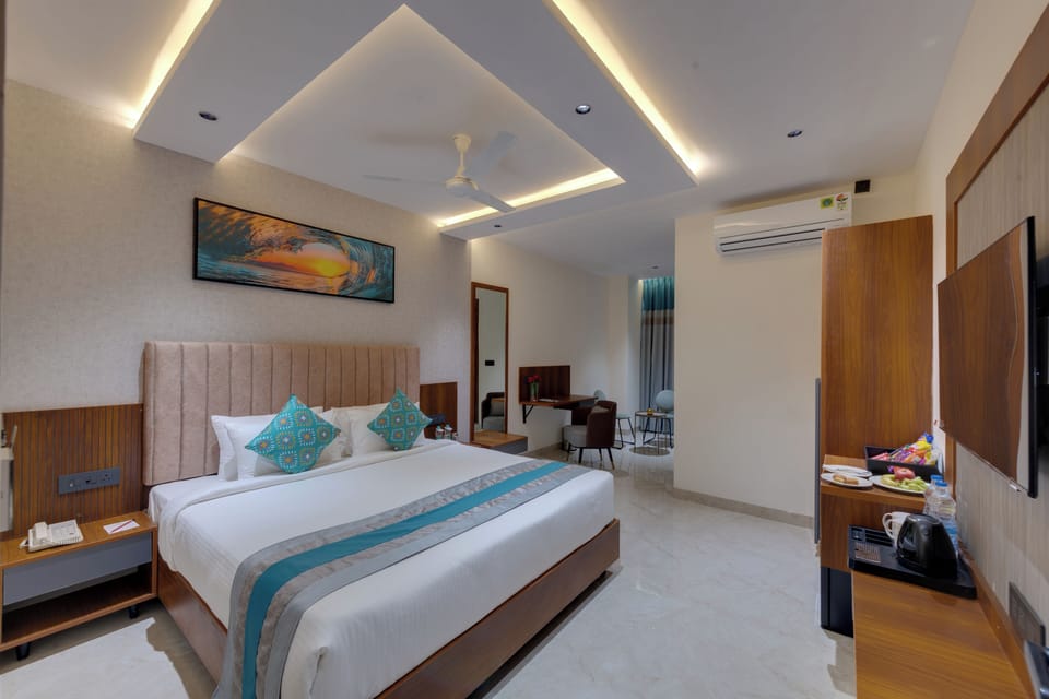 Premium Room | Premium bedding, memory foam beds, minibar, in-room safe