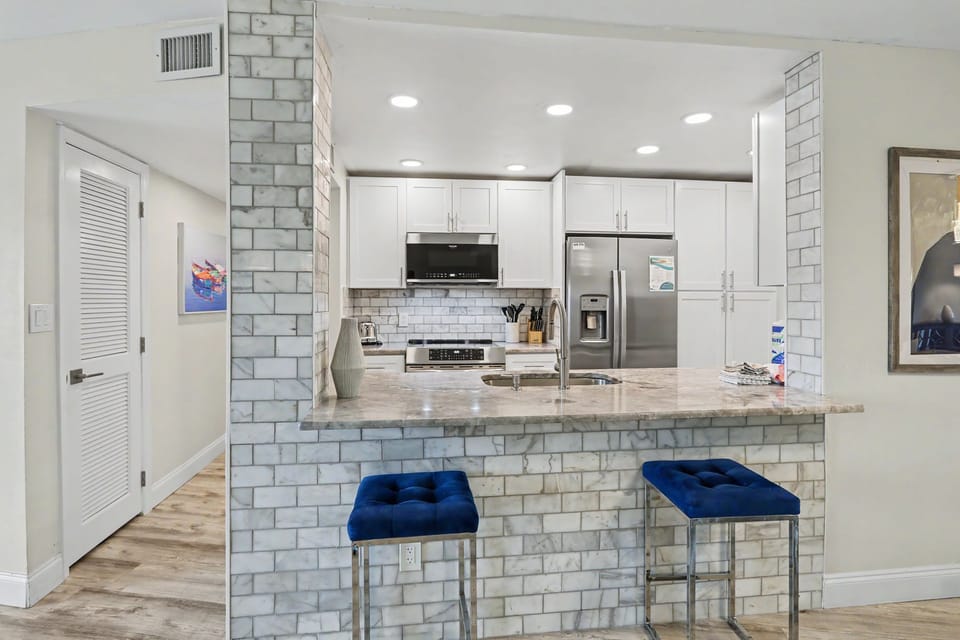 Extra Kitchen Counter Seating