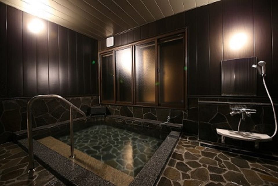 Premium Suite, Accessible, Mountain View | Bathroom | Free toiletries, slippers, electronic bidet, towels