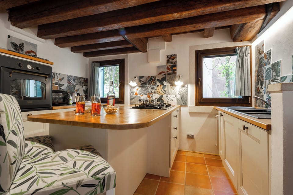 Apartment, Garden View | Private kitchen
