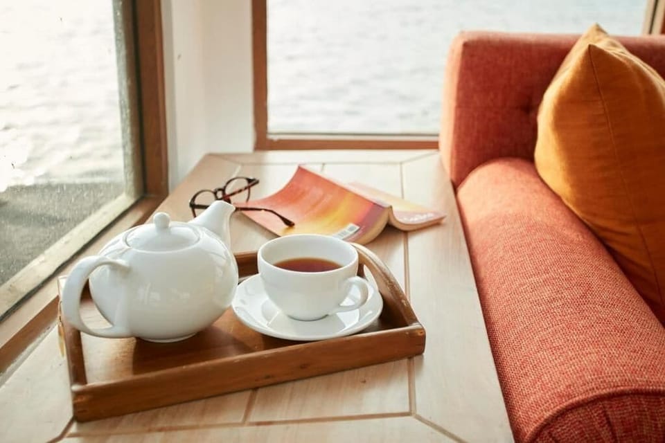 Deluxe Cabin, Bathtub, Lake View | 5 bedrooms, desk, iron/ironing board, free WiFi
