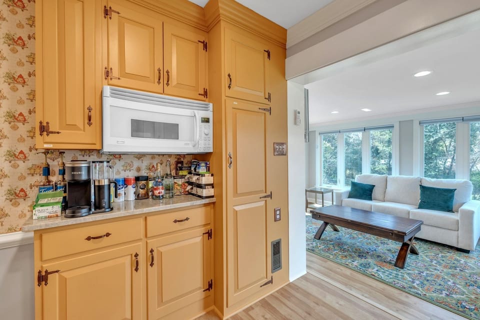 Indoors, Home Decor, Appliance, Microwave, Oven