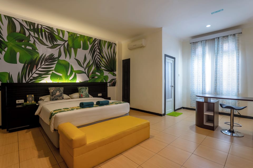 Junior Suite | Desk, laptop workspace, soundproofing, WiFi (free)