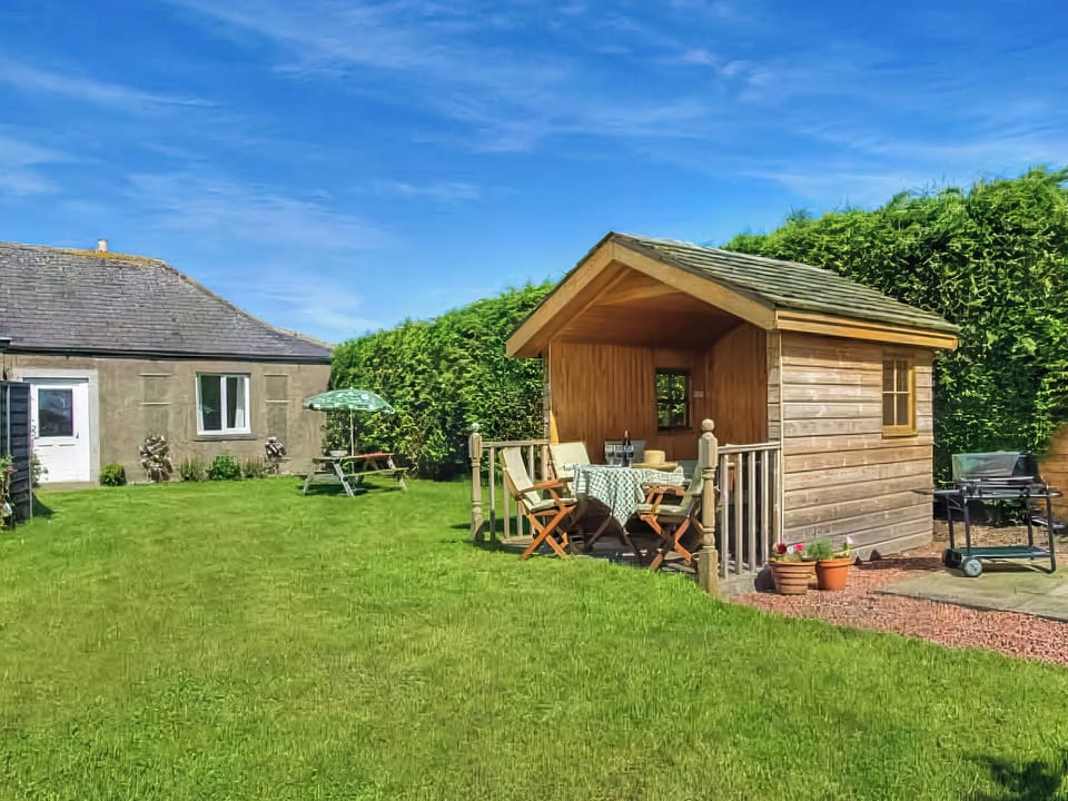 Garden | Thelma&rsquo;s House - Elwick Farm Holiday Cottages, Belford