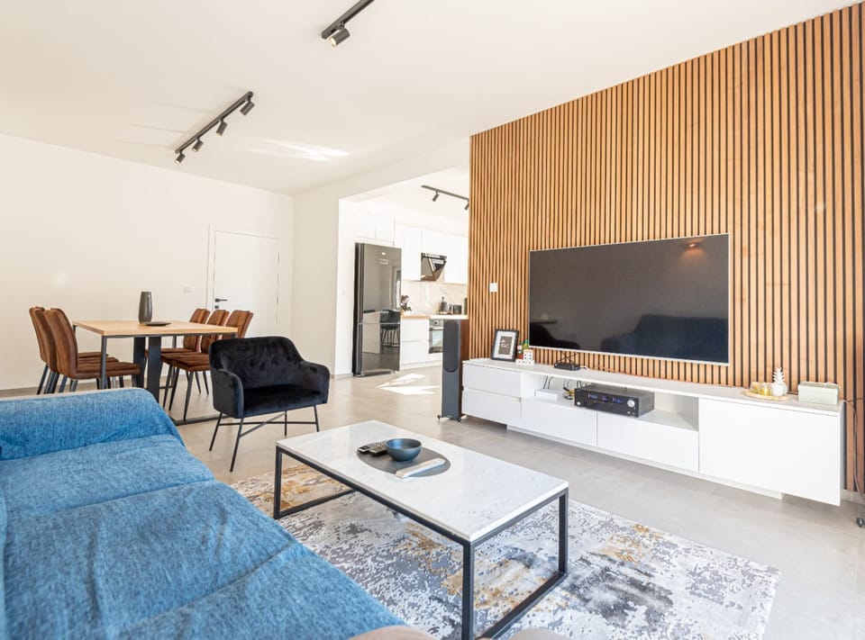 House (Three Bedroom Holiday Home) | Living room | 32-inch flat-screen TV with satellite channels