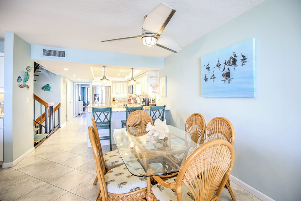 Dining Area to Open Spacious Kitchen