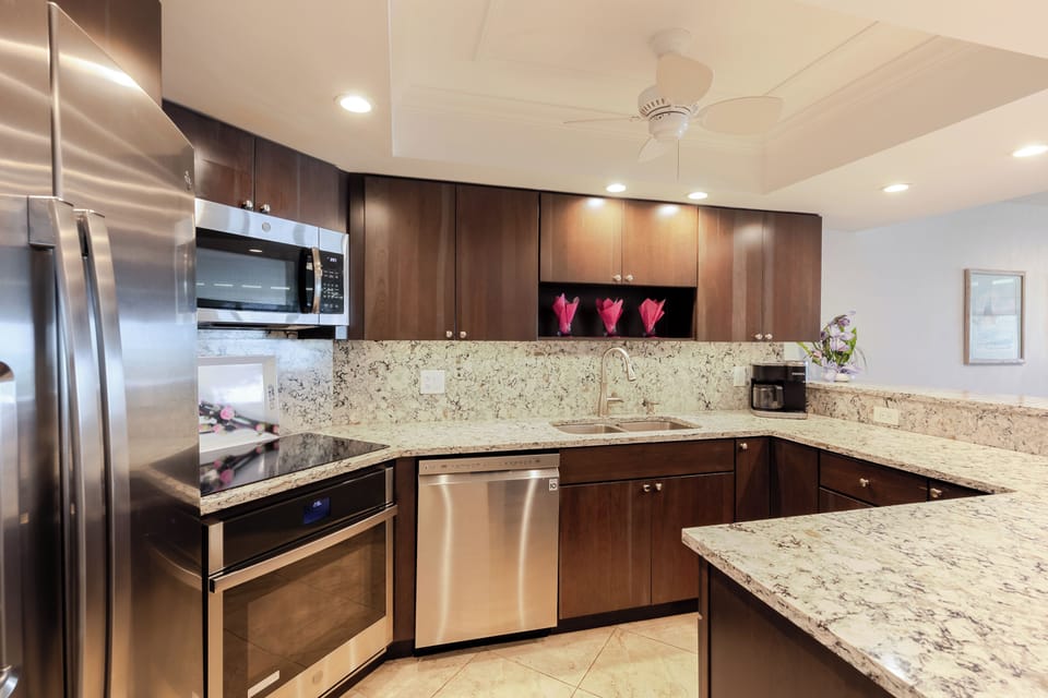 Fully Stocked Updated Kitchen