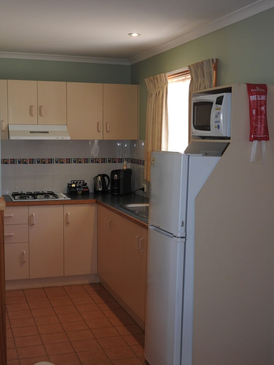 2 Bedrooms, 1 Bathroom Self Contained Spa Cottage | Private kitchen | Fridge, microwave, stovetop, toaster