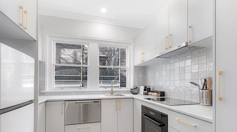 Studio (NBD242) | Private kitchen | Fridge, stovetop, electric kettle, cookware/dishes/utensils