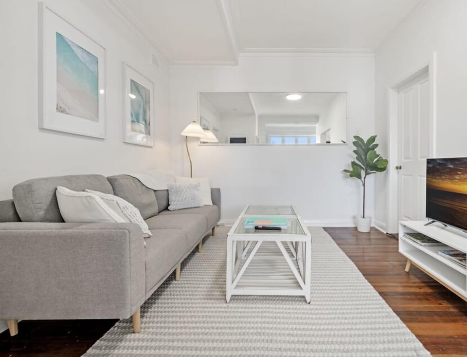 Comfort Apartment, 2 Bedrooms (NKI118-9) | Living area