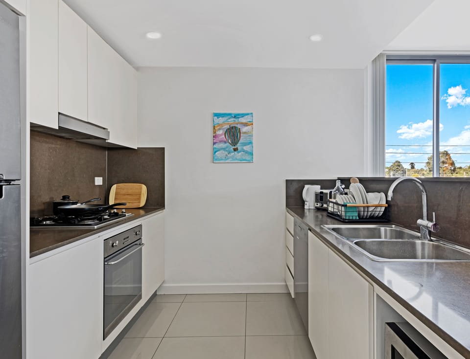 Design Apartment, 2 Bedrooms (NPA008) | Private kitchen | Microwave, oven, stovetop, cookware/dishes/utensils