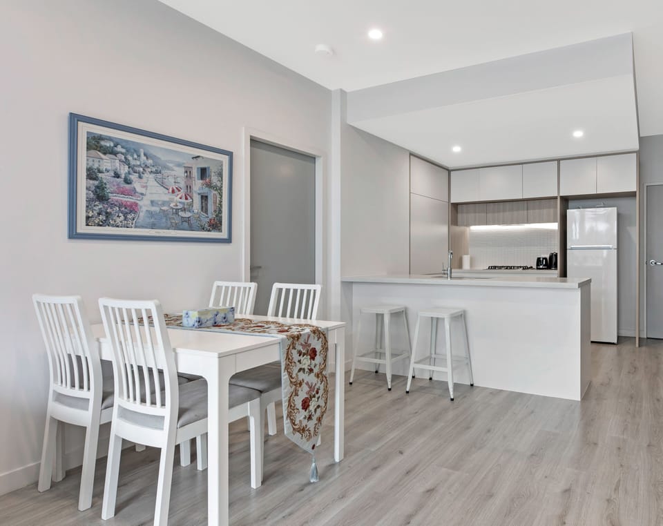 Classic Apartment, 2 Bedrooms (NPE081) | In-room dining