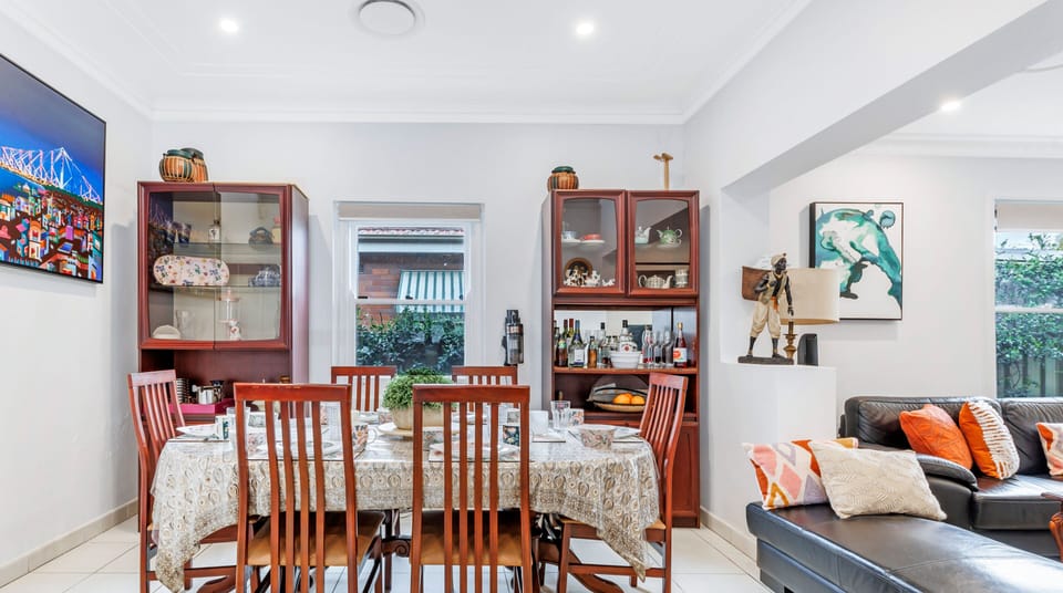 City House, 2 Bedrooms (NRO147) | Private kitchen | Microwave, stovetop, cookware/dishes/utensils, dining tables