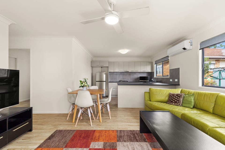 House, 3 Bedrooms (QMG030) | Living area
