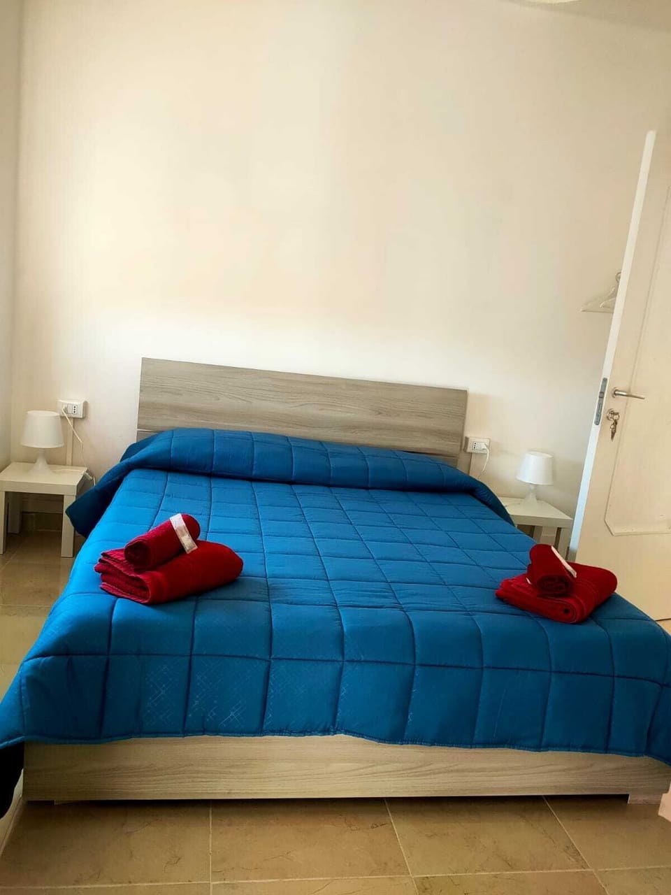 Classic Triple Room, 1 Bedroom | Desk, free WiFi