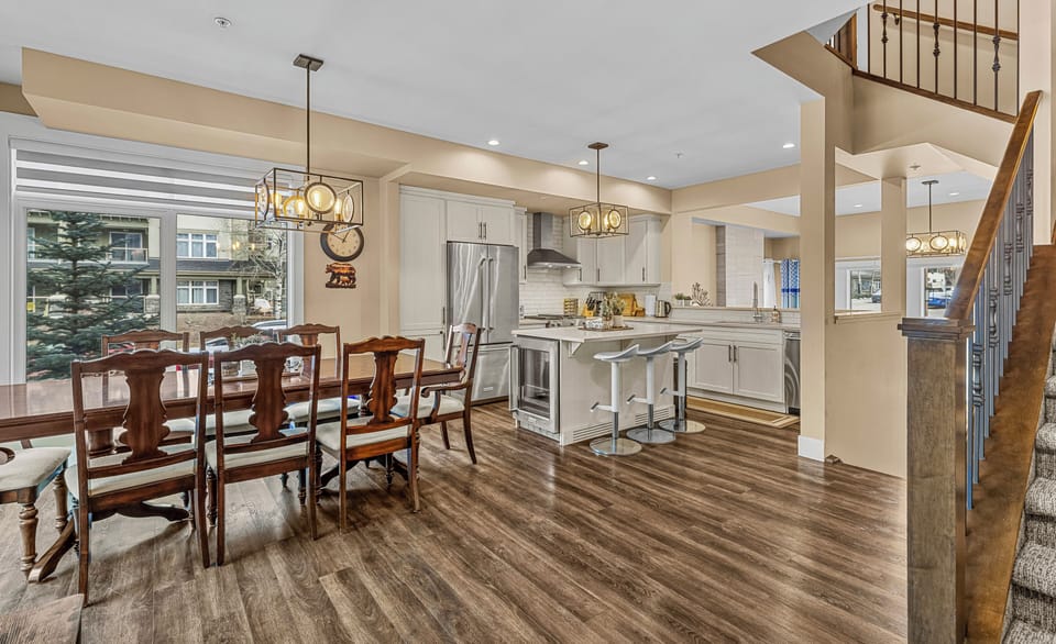 Open-concept dining and kitchen area.