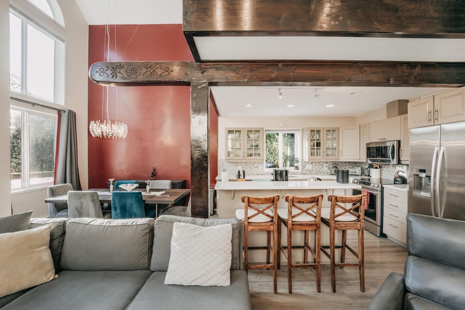 Cabin, 3 Bedrooms, Balcony | Dining room