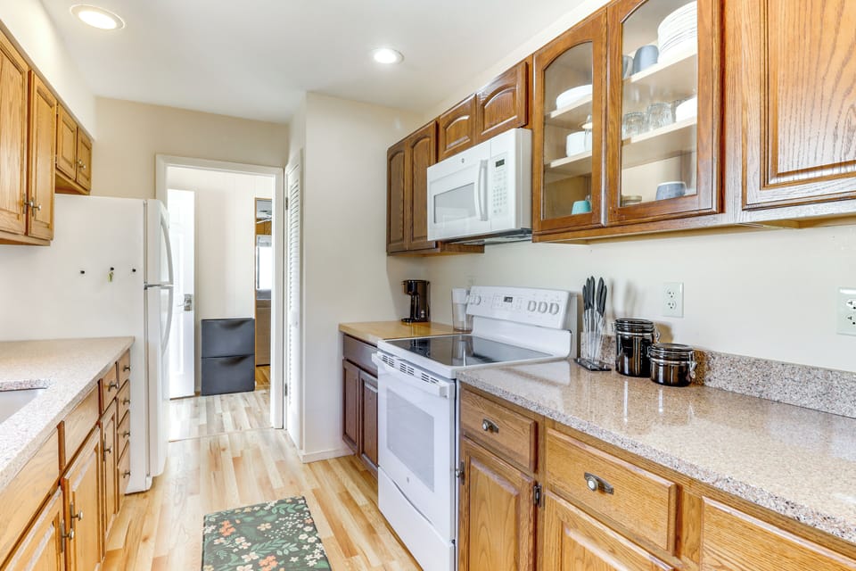 Kitchen | Coffee Maker | Toaster