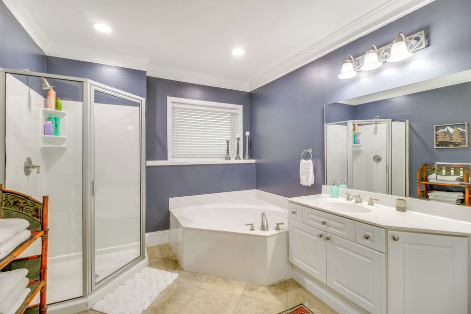 En-Suite Bathroom | Double Sinks | Lower Level