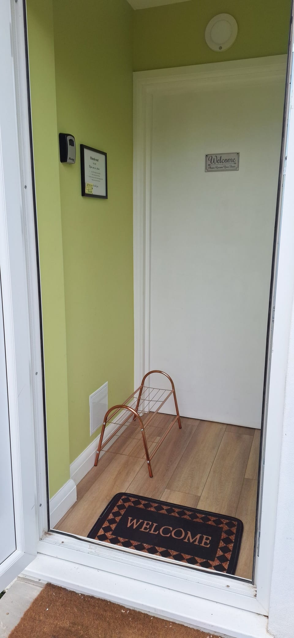 porch, key box
