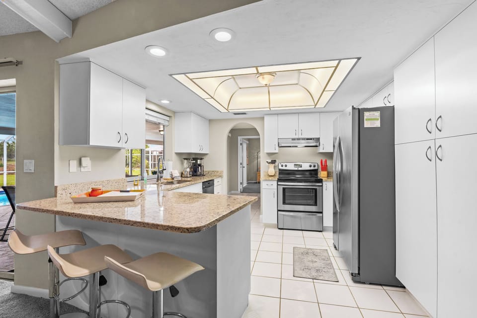 Kitchen Bar Area